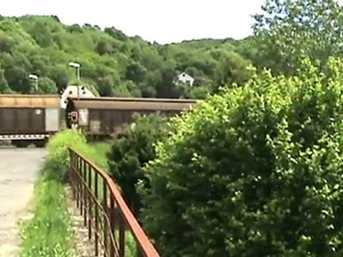 BR152 mit gemischtem Güterzug bei Unkel Richtung Neuwied