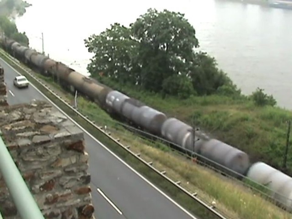 BR185 Rail4Chem in Doppeltraktion Ortsausgang Neuwied Richtung Köln