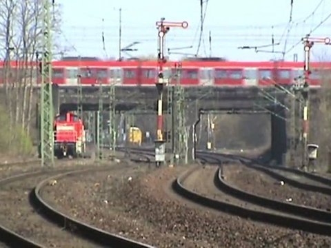 Mak, Gleismesszug, 2x BR140, BR294, 2x BR111, 2x BR143, 2x ICE, 8x BR425, 2x BR644 Gremberg