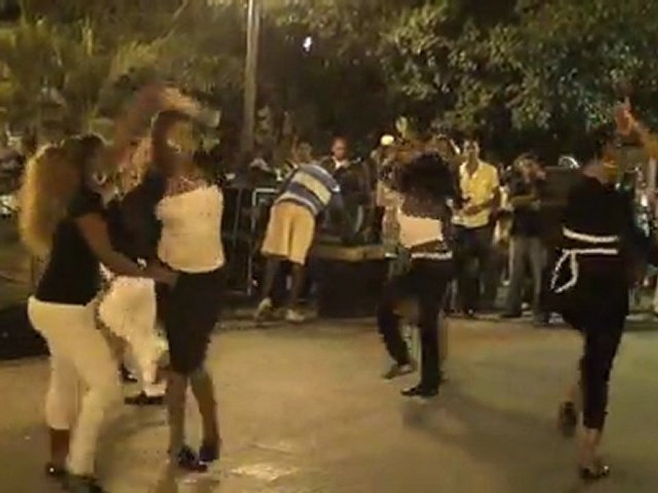 STAGE DE SALSA FEVRIER 2012 A CUBA .SEJOUR AVEC DANSACUBA.SHOW SALSA ,RUMBA ET AFRO PAR UNE DE NOS PROFE CUBAINE