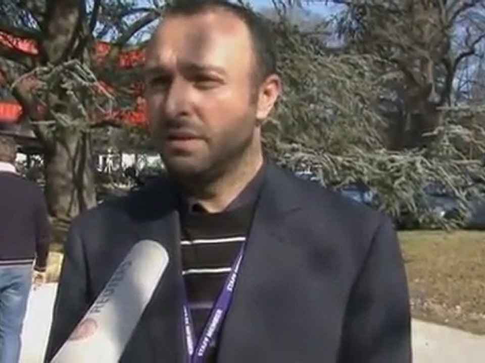 Red Cross aid convoy reaches Homs