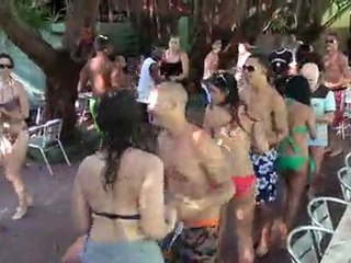 VOYAGE SALSA FEVRIER 2012 A CUBA .GRANDE RUEDA AVEC LES STAGIAIRES piscine FINCA EL PORVENIR