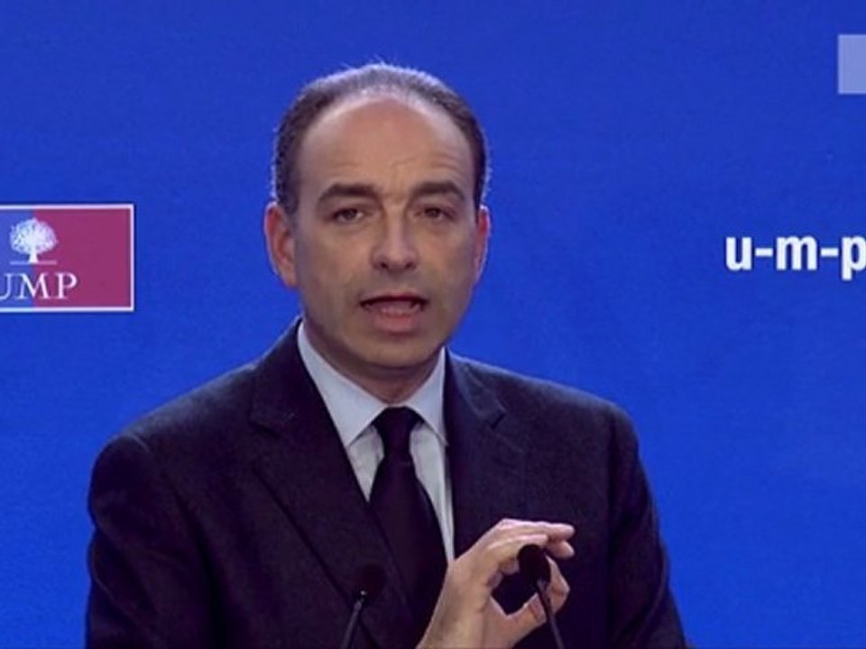 UMP - Jean-François Copé dénonce les revirements de F. Hollande sur les 75%