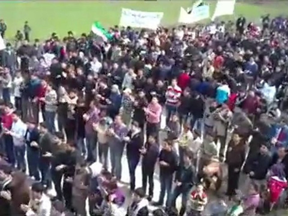 فري برس حماه المحتلة مظاهرة في قرية التويني في ريف حماه جمعة تسليح الجيش الحر 2 3 2012