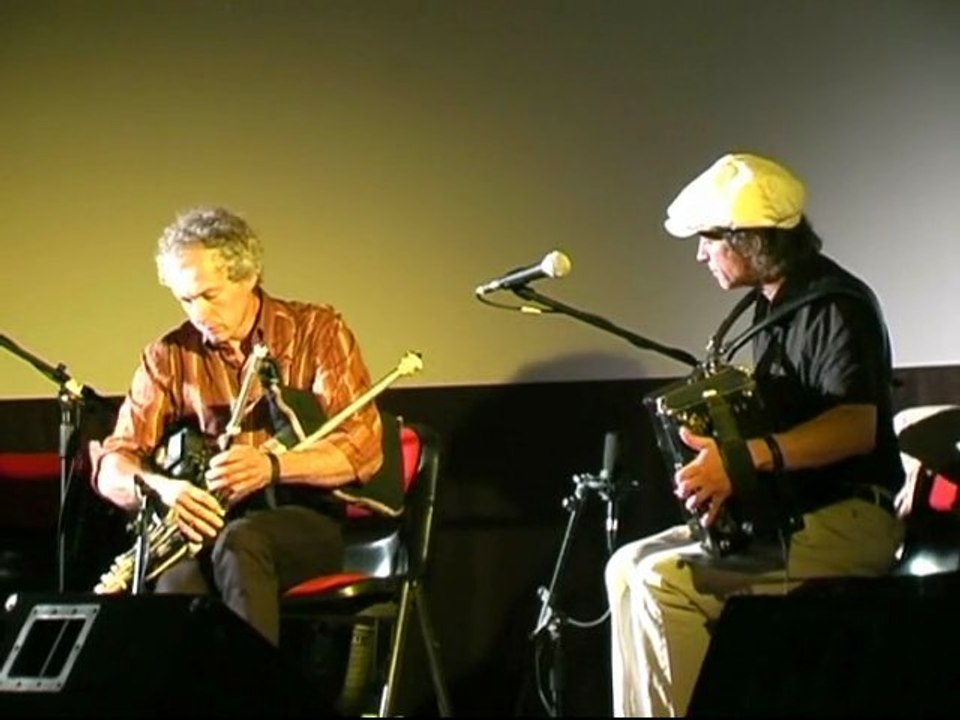 UILLEANN PIPES AVEC MARC POLLIER ET SERGE DESAUNAY A LA FETE DE L'ACCORDEON 2011 A LUZY