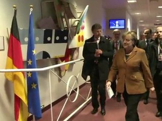 EU leaders sign fiscal treaty to control budgets