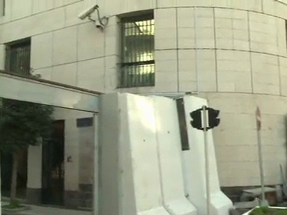 Uma embaixada a menos