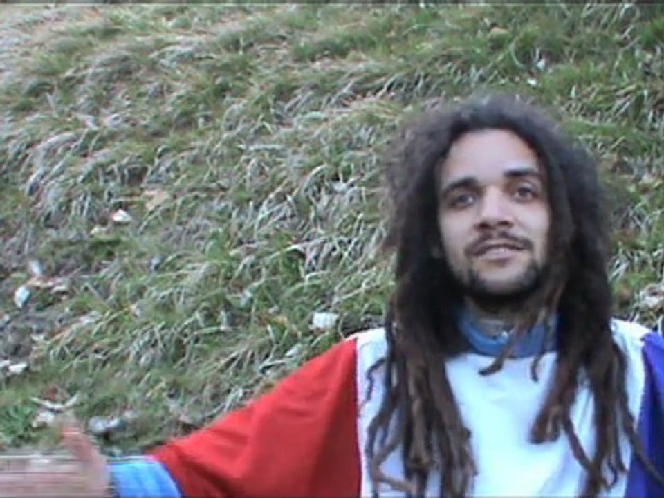 Whitney Houston assassinée par les satanistes illuminatis selon Rasta Président