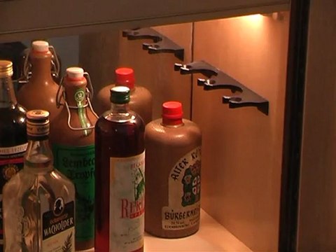 Christian Wulff und sein Ehrensold. Ein Ex-Bundespräsident macht Kasse! Kabrett mit Bauer Heinrich