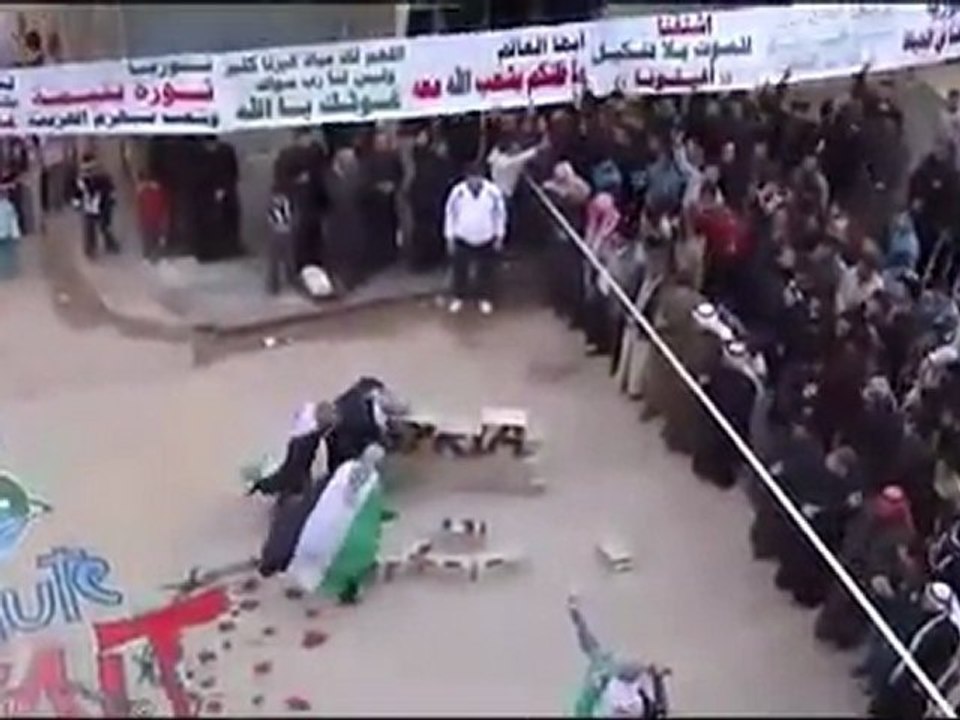 فري برس حماه المحتلة طيبة الامام جمعة تسليح الجيش الحر  تمثيلية 2 3 2012