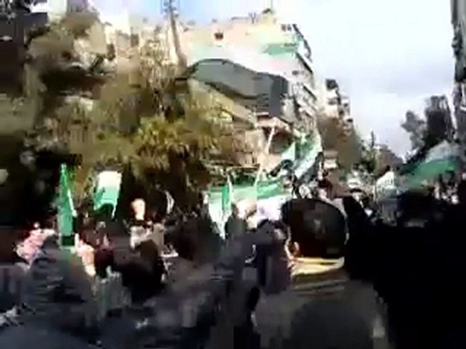 فري برس حلب حي السكري مظاهرات جمعة تسليح الجيش الحر 2 3 2012 ج1