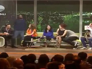 Orçun Beyaz Show' u Bastı