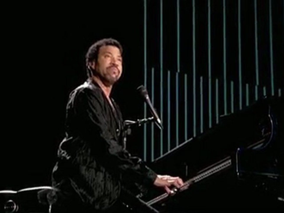 Lionel Richie - Hello (Live @ Paris 2007)