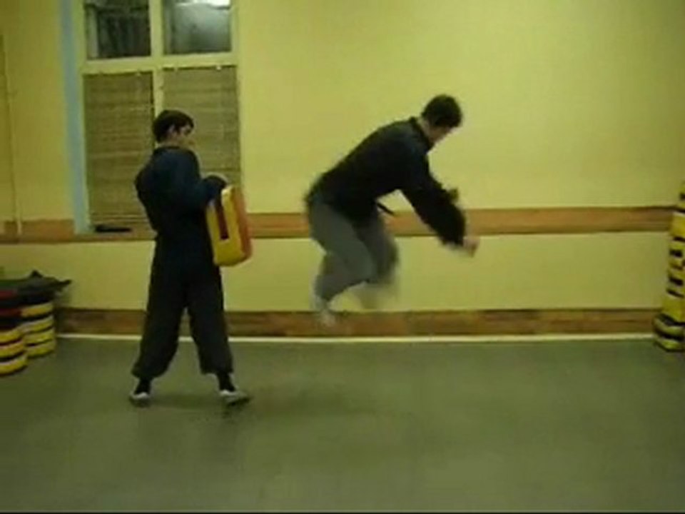 Занятия в клубе китайских боевых искусств Цюань-шу.  Москва.