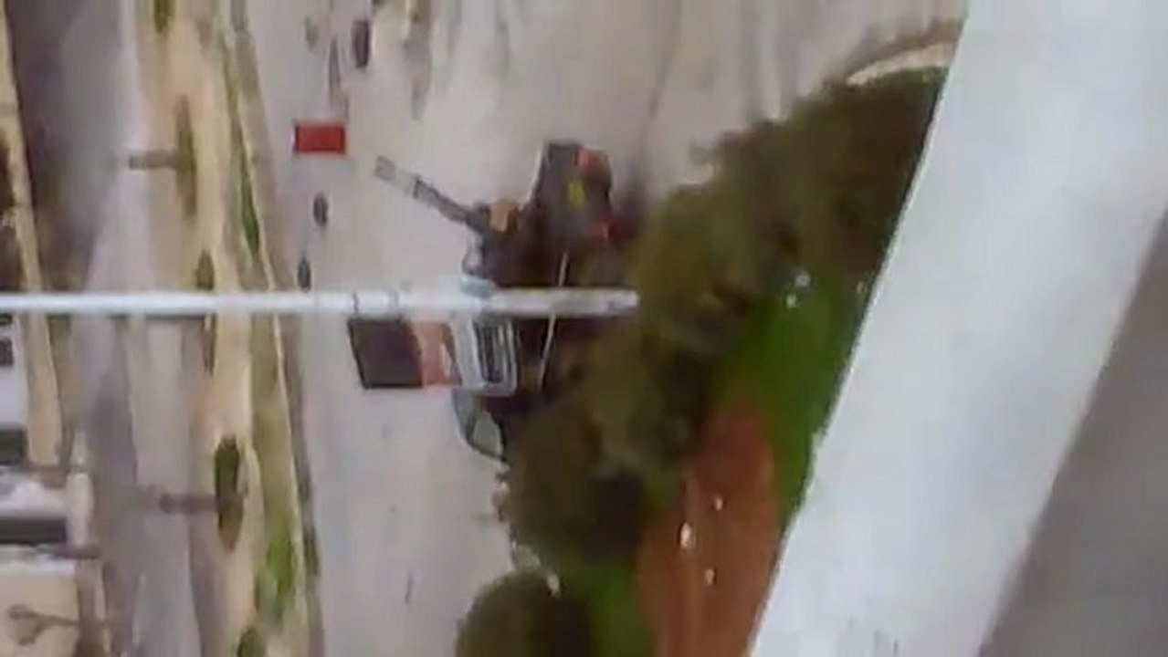 فري برس حماة المحتلة  حي الأربعين مضاد الطيران في شوارع الحي 3 3 2012