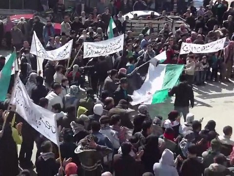 فري برس ادلب سلقين جمعة تسليح الجيش الحرحرار سلقين الأبية 2 3 2012 ج1