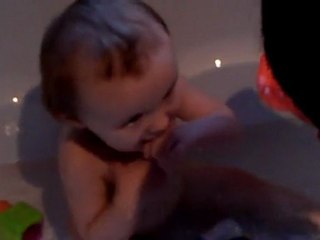 Jade au bain chez Dadoune #2