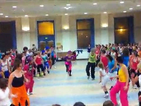 Lili Zumba : Gimme Gimme Gimme- Zumba Carnaval ( Esquerdes)