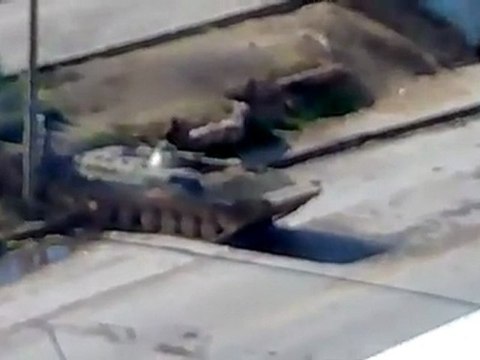 فري برس حماة اقتحام حي الأربعين بالدبابات 3 3 2012