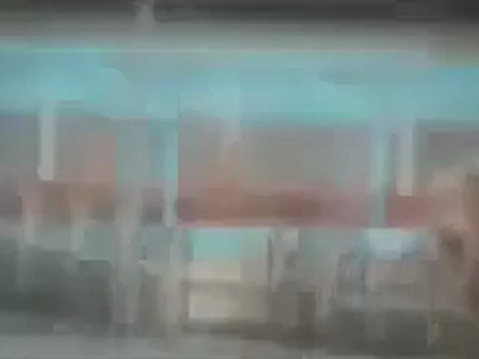 فري برس   حمص الدبابات تقصف شارع القاهرة هاااام جدا 17 1 2012