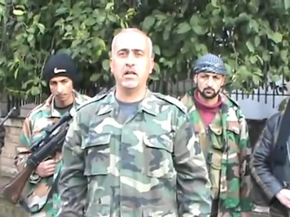 فري برس   حمص الرستن أنشقاق النقيب خالد عبد الرزاق الطويل 3 3 2012