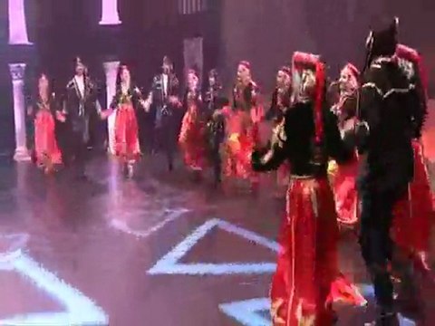 Halk dansları 10.Türkçe Olimpiyatı ABD