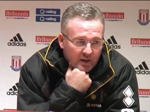 Lambert, frustrado por la ocasiones falladas