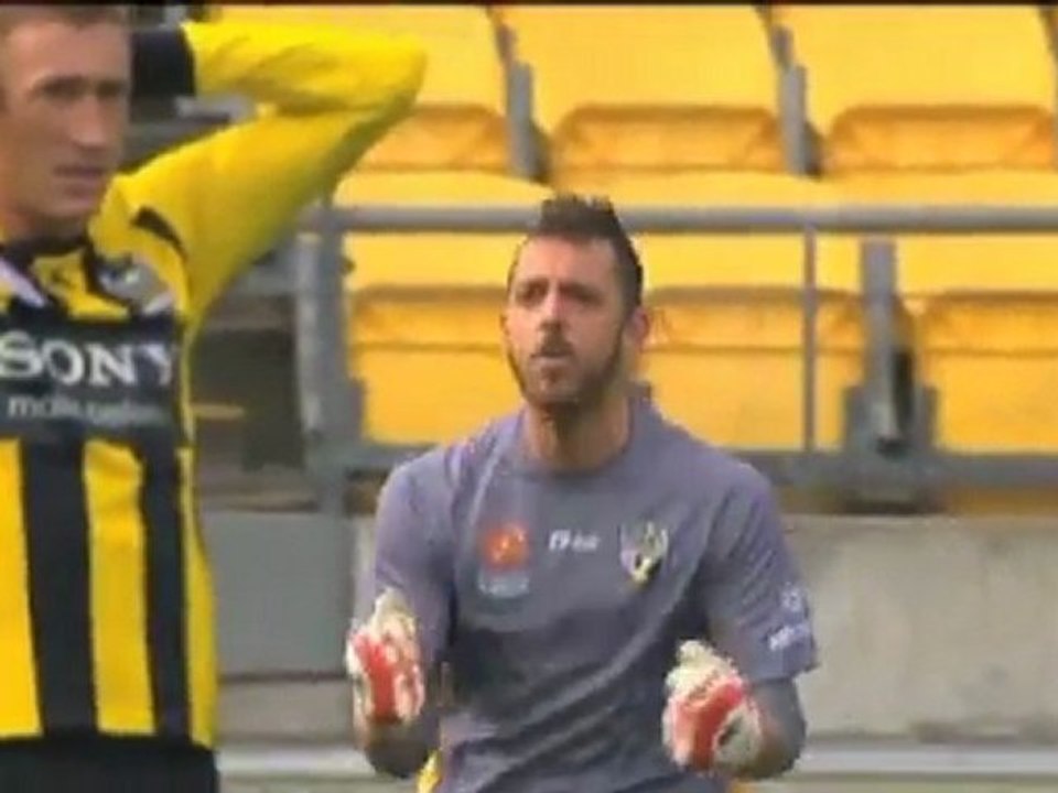 A-league: wellington schießt united tiefer in die krise