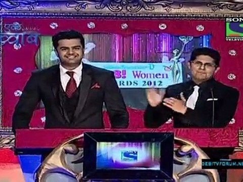 Gr8! Women Awards 2012 720p 4th March 2012 Video Watch Online by DesiTvForum.net P2