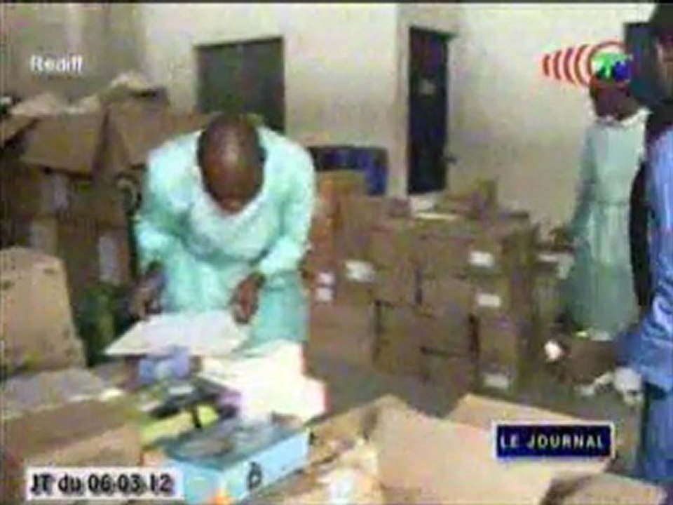 Don d’un lot de médicaments au CHU par l’ordre des pharmaciens