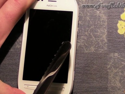 Nokia Lumia 710 - Demo Scratch test