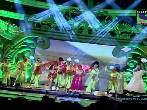 Gr8! Women Awards 2012 720p 4th March 2012 Video Watch Online by DesiTvForum.net P4