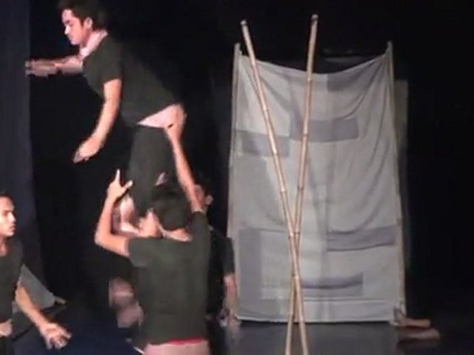 Rouge - Cie UBI / Phare Ponleu Selpak