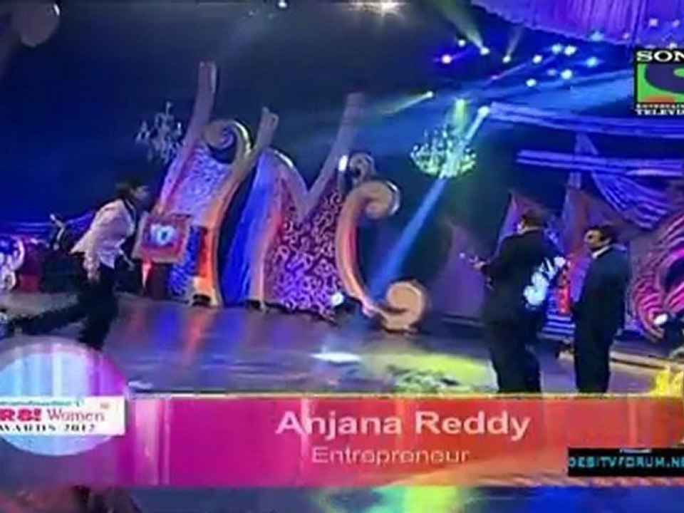 Gr8! Women Awards 2012 720p 4th March 2012 Video Watch Online by DesiTvForum.net P6