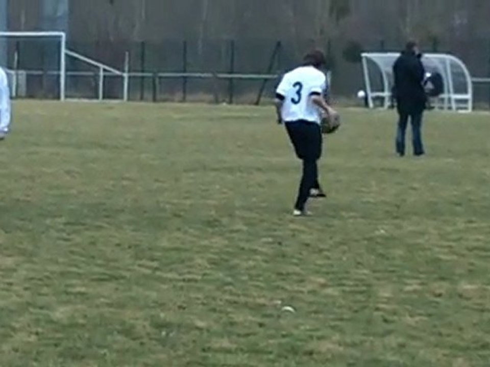 FCLUNEVILLE 3 eme tour coupe régionale U11à Custines séance de jonglage - Adri -