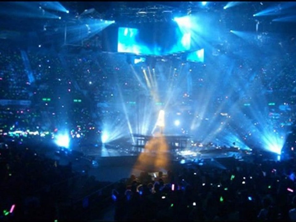 Flo Rida - Right Round ( Dj Paranormal Remix )