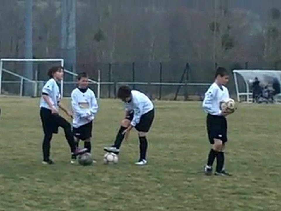 FCLUNEVILLE 3 eme tour coupe régionale U11 à Custines séance de jonglage - Julian -
