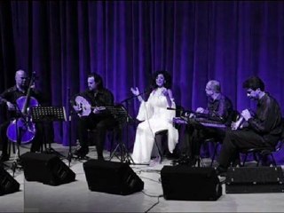 Elif Güreşçi ~ Günleri Sayarak Aylardan Beri