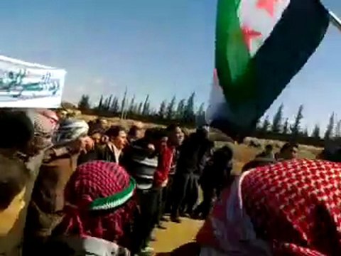 فري برس حلب الباب الشهيد ابراهيم السكر في المقبرة4 3 2012 ج3