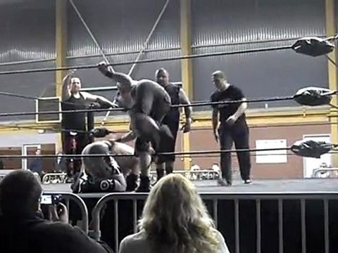 ICWA-NWA France Army 9 - ICWA-NWA Tag Team Championship - Thierry Thierry (c) & Tyler Cage VS Pierre Booster Fotaine & Dark Mondo - Laventie (62) - 03/03/2012