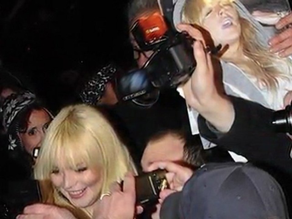 Lindsay Lohan Pranked Entering SNL Afterparty