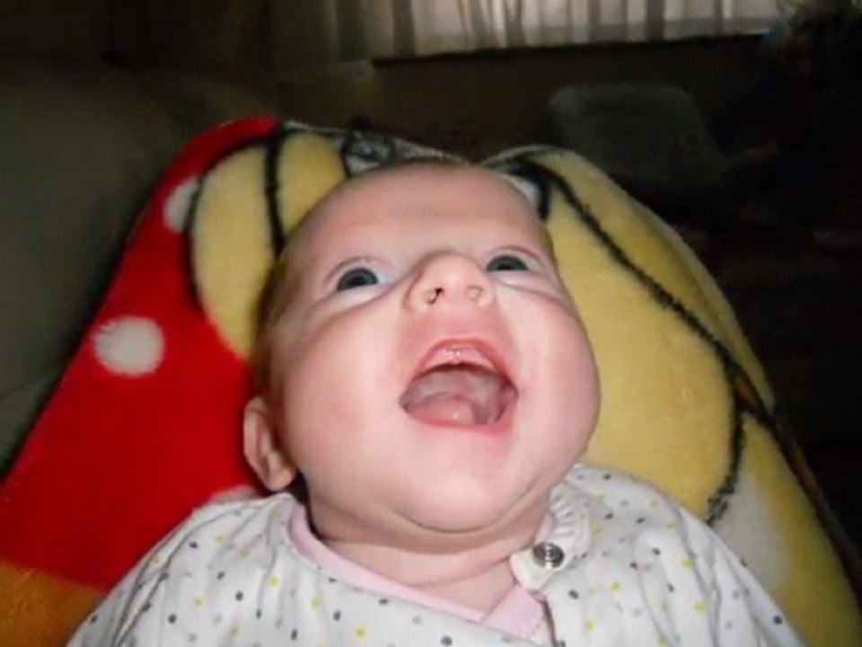 Titsyana 0mois a 4moiset demi