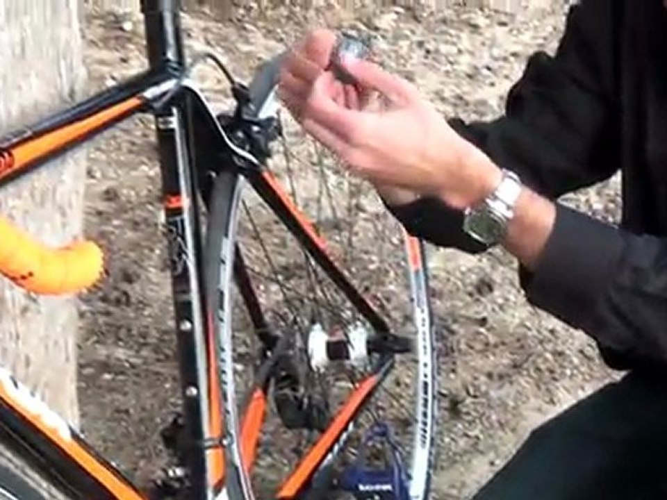 04 - Montage sur le vélo du gps Bryton 50 et de ses accessoires