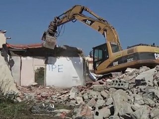 Travaux de démolition de l'ancienne colonie de l'UDSIST au Barcarès