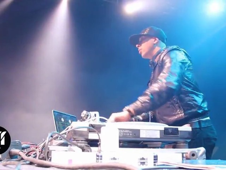 Dj Abdel radieux @ NRJ Music Awards, Cannes