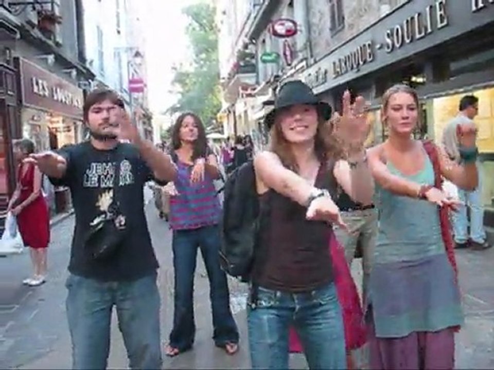 A la rue comme à la scène