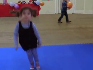 Cute Girl Dance