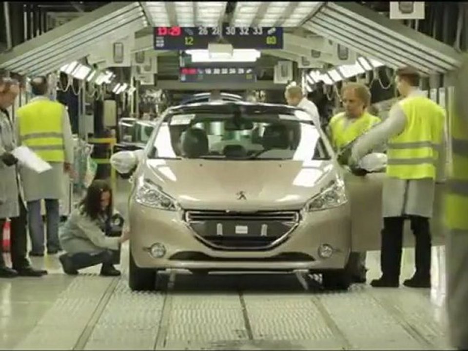 Fabrication de la Peugeot 208 à Poissy ( www.feline.cc )