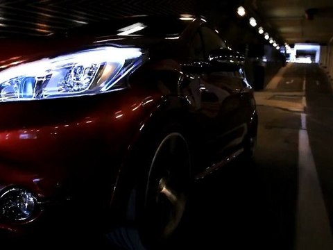 Peugeot 208 GTi Concept - Vidéo officielle ( feline.cc )
