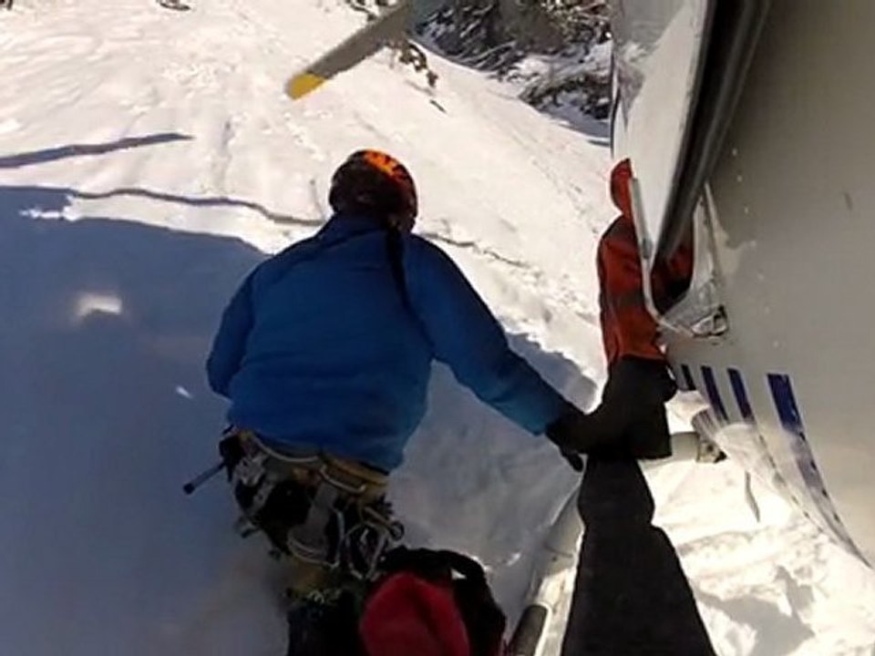 SAF Hélicoptères "Activité secours en montagne - SAF Helicopter company search and rescue mountain